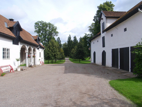 Horse and Carriage House.